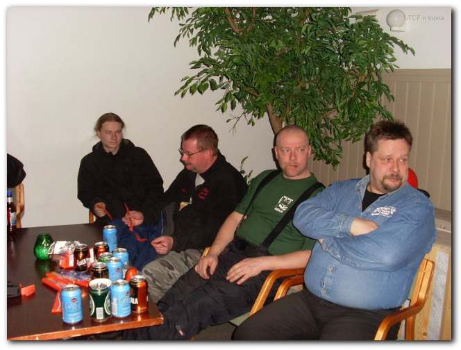 641x480 pixels (43K)